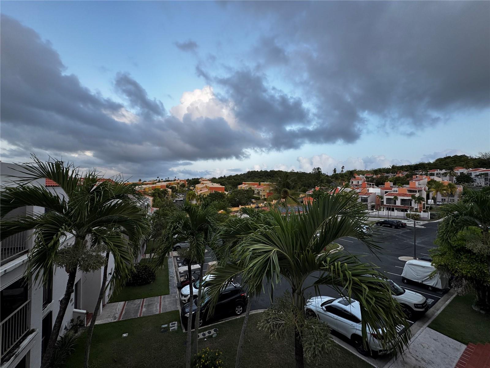 CANDELERO ABAJO - Residential
