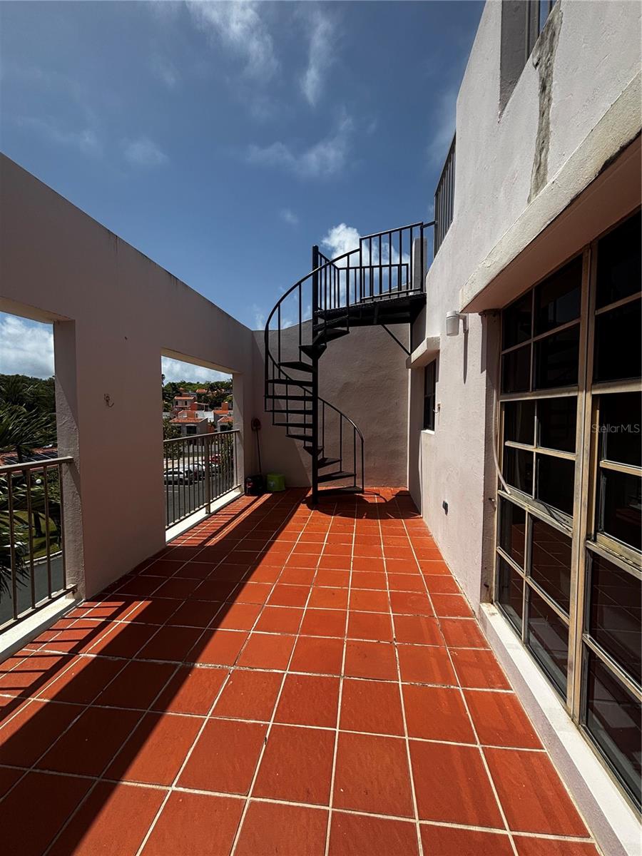 CANDELERO ABAJO - Residential