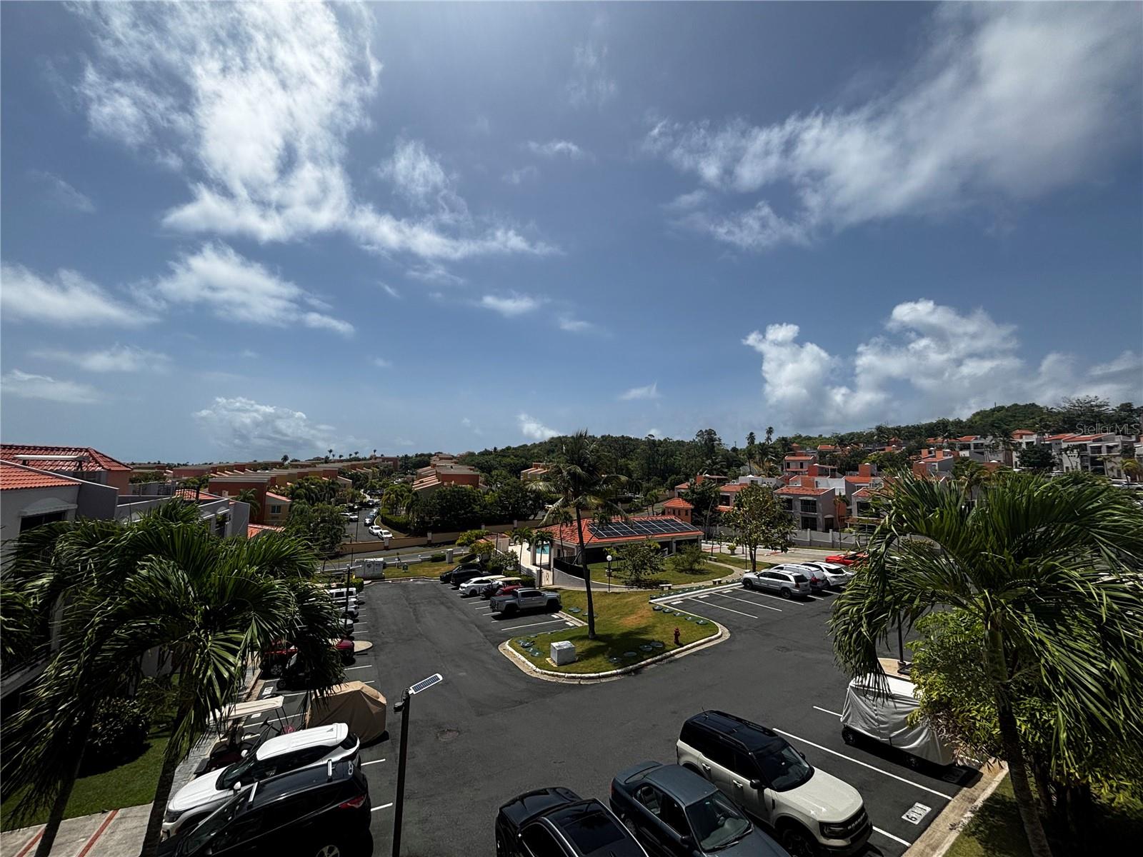 CANDELERO ABAJO - Residential