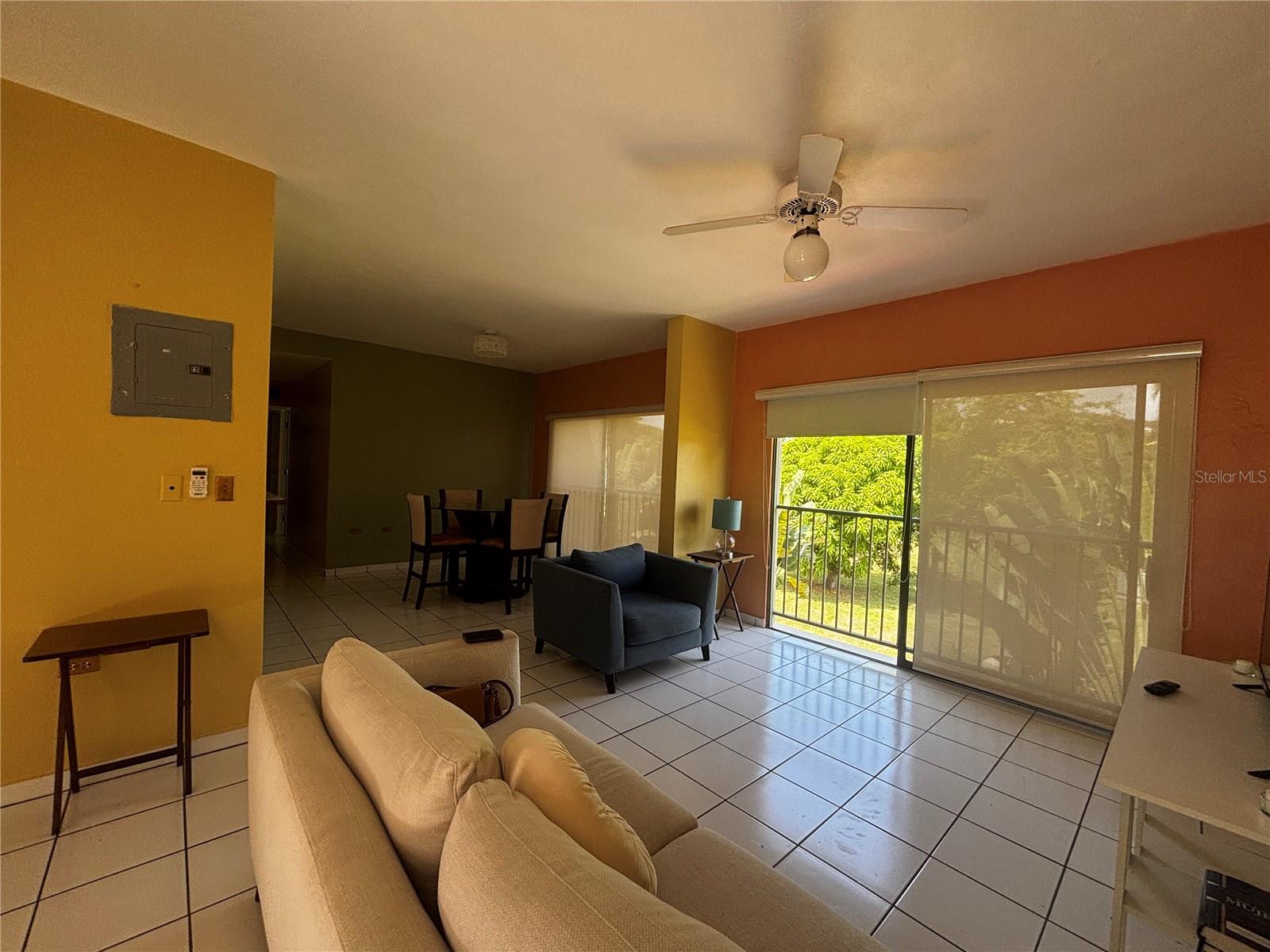 CANDELERO ABAJO - Residential