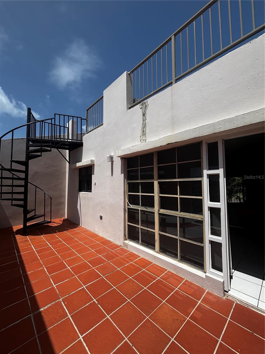CANDELERO ABAJO - Residential