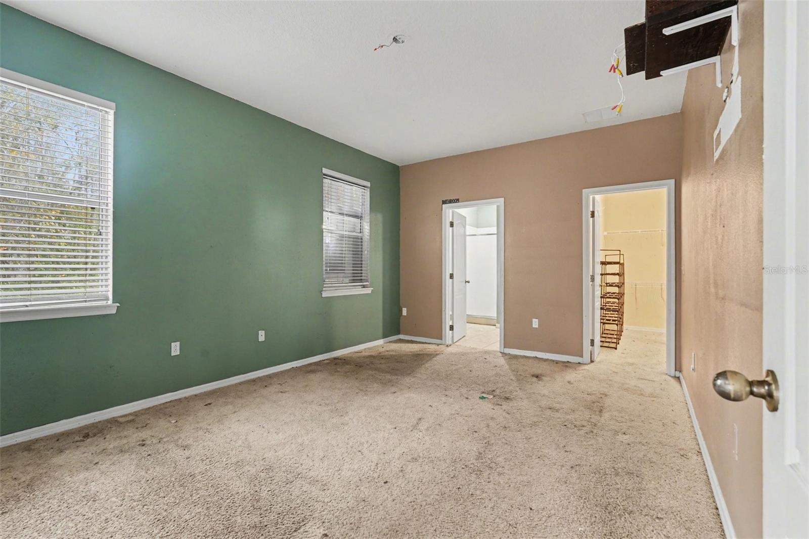 COLONY LAKES - Residential