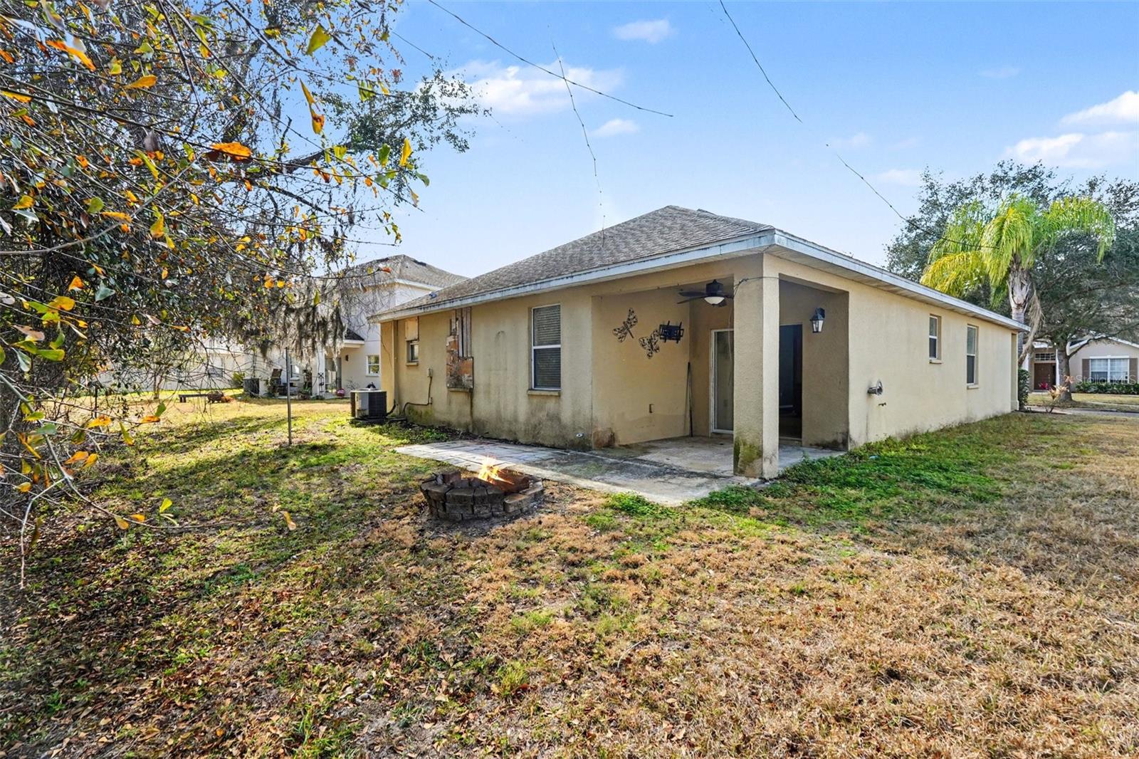 COLONY LAKES - Residential