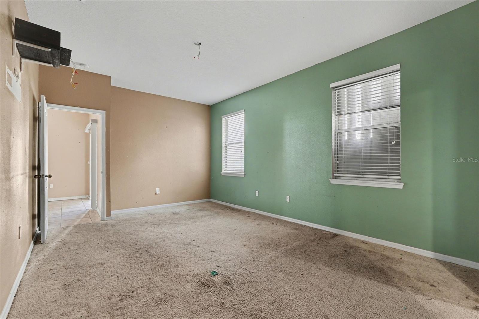 COLONY LAKES - Residential