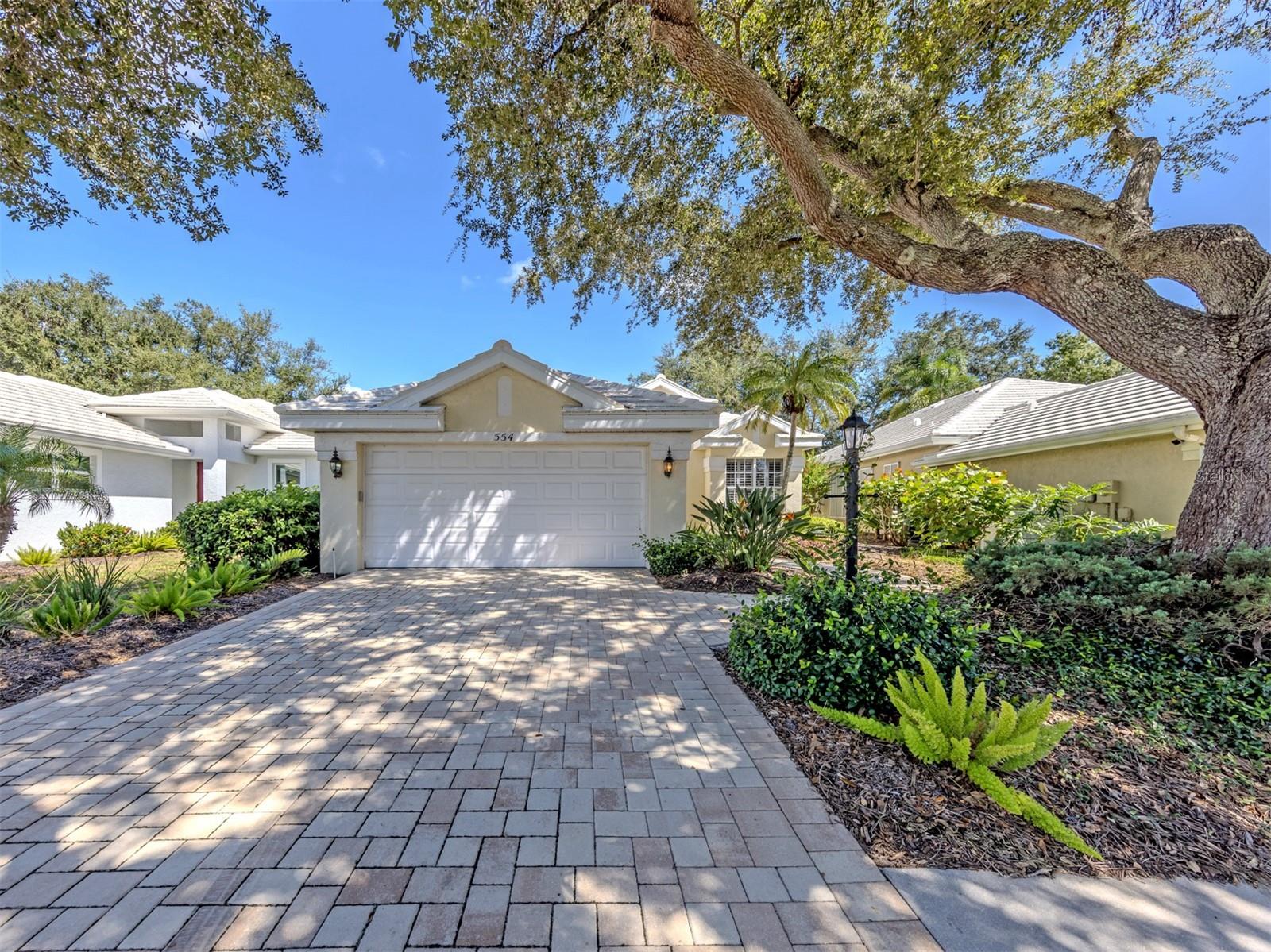 554 FALLBROOK DRIVE