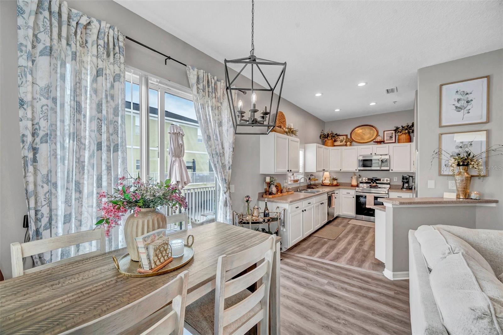 BAYOU VILLAGE - Residential Lease