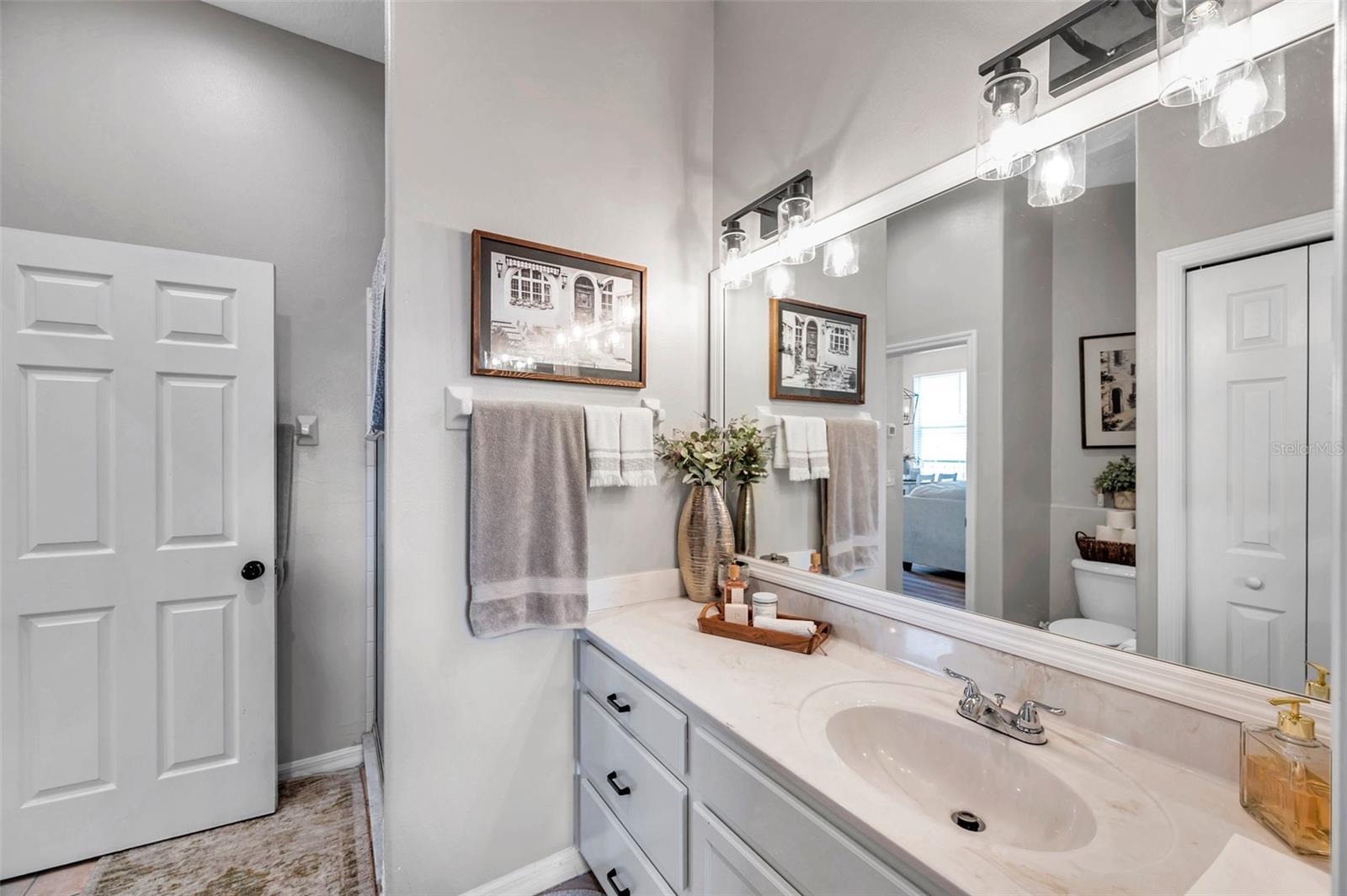 BAYOU VILLAGE - Residential Lease