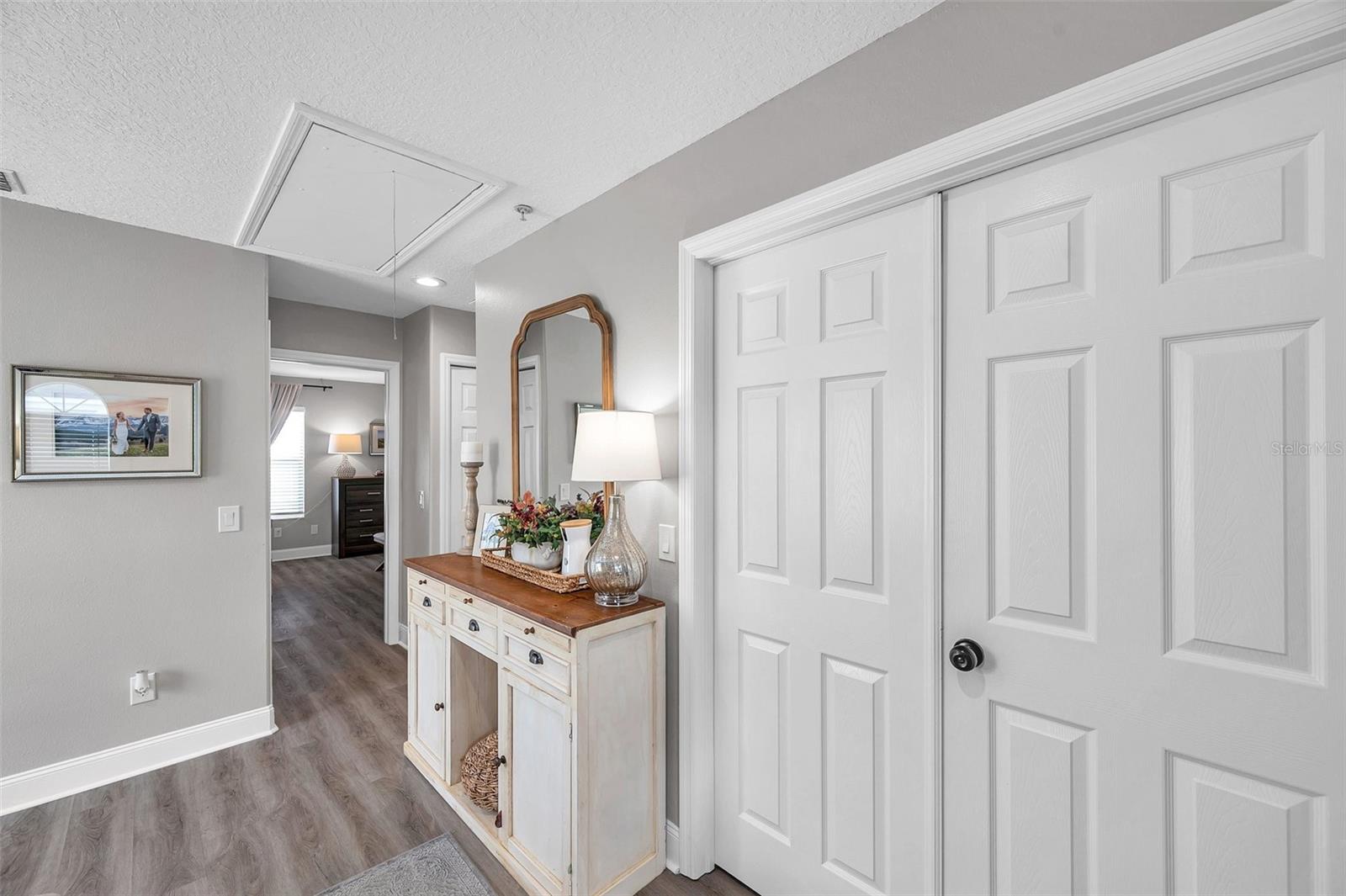 BAYOU VILLAGE - Residential Lease