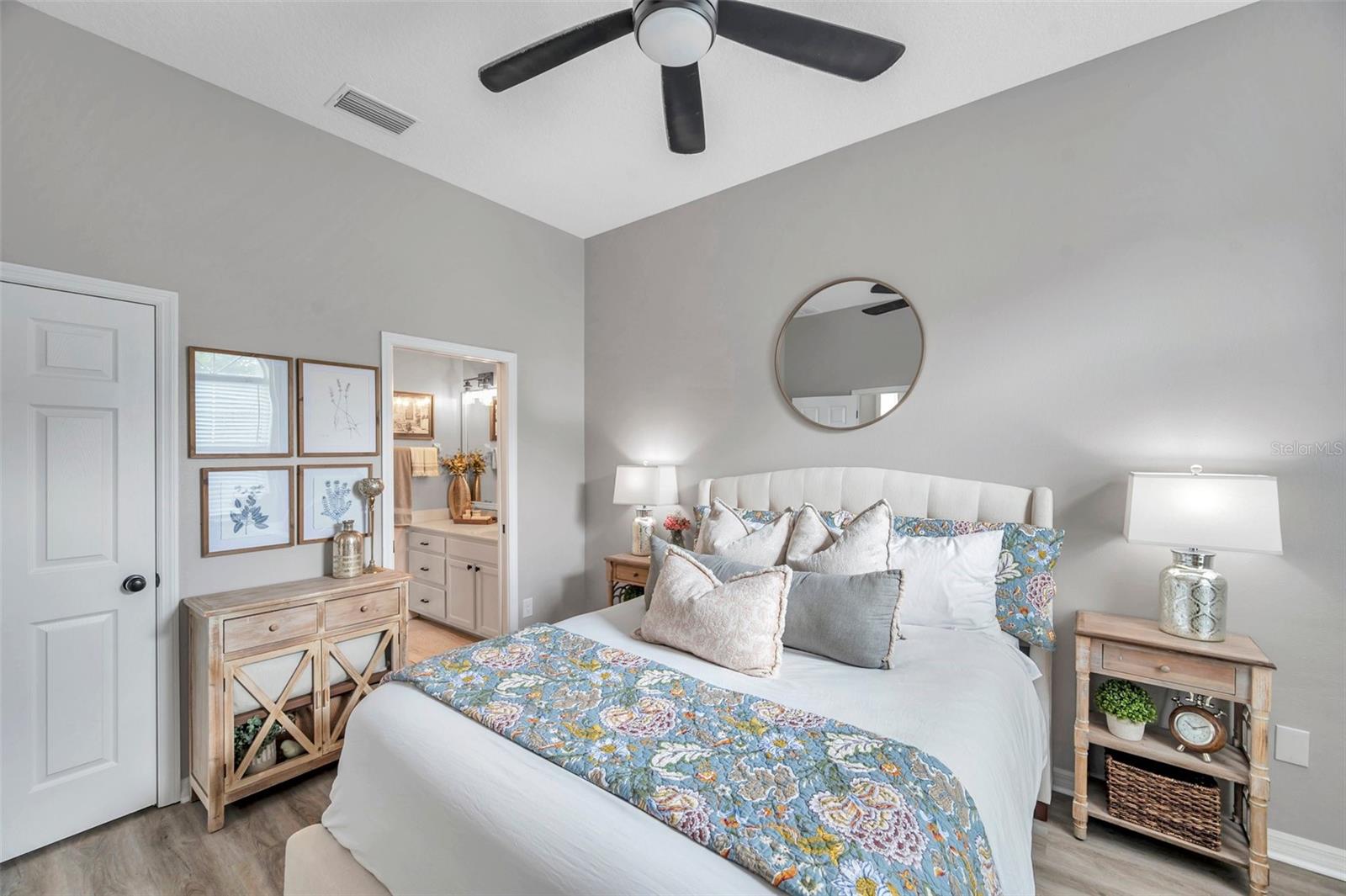 BAYOU VILLAGE - Residential Lease