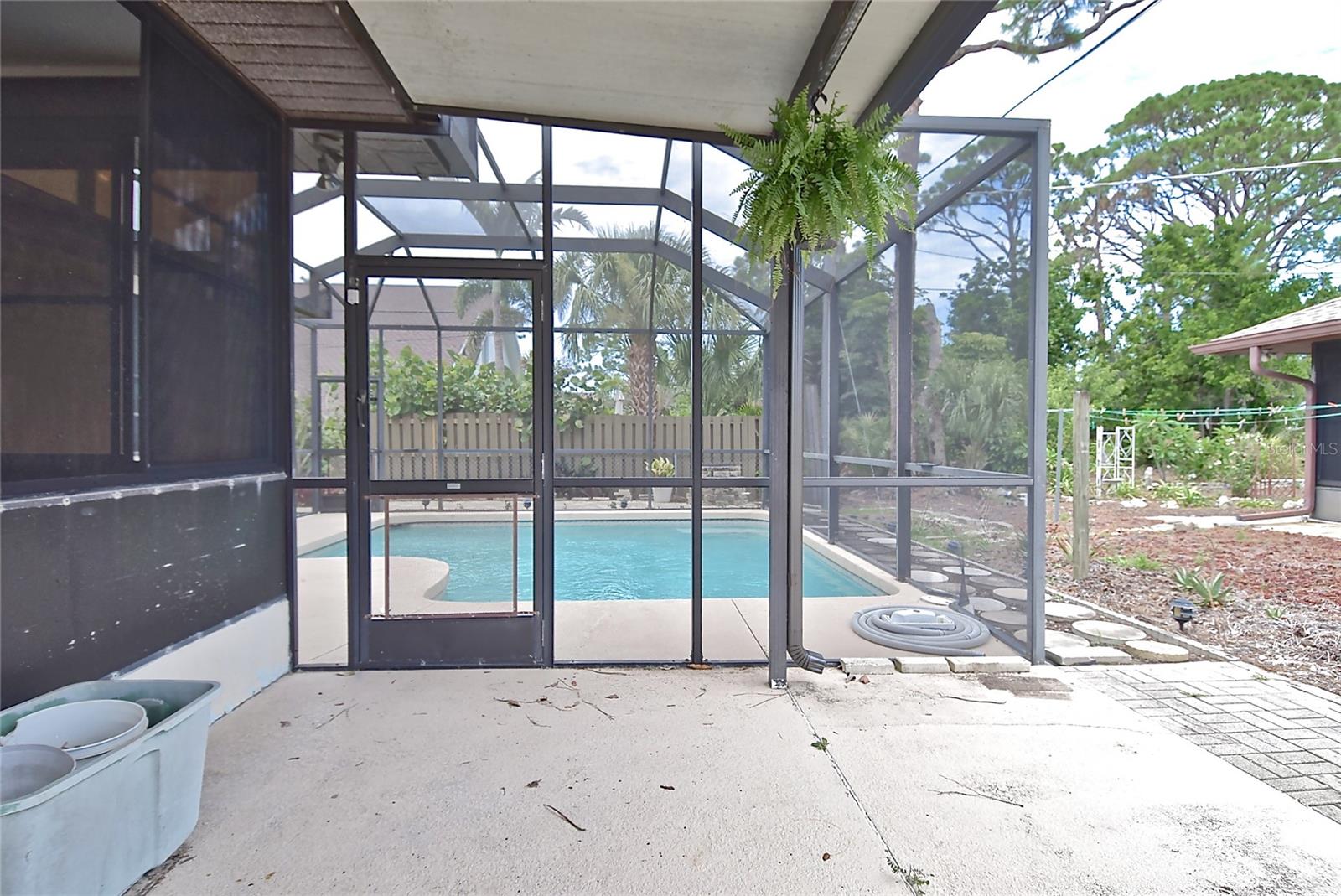 SOUTH VENICE - Residential