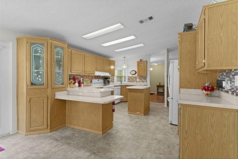 Tiny photo for 705 Oak Boulevard, Wildwood, FL 34785 (MLS # OM731187)