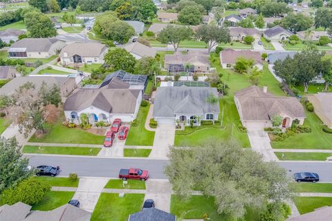 A home in VALRICO