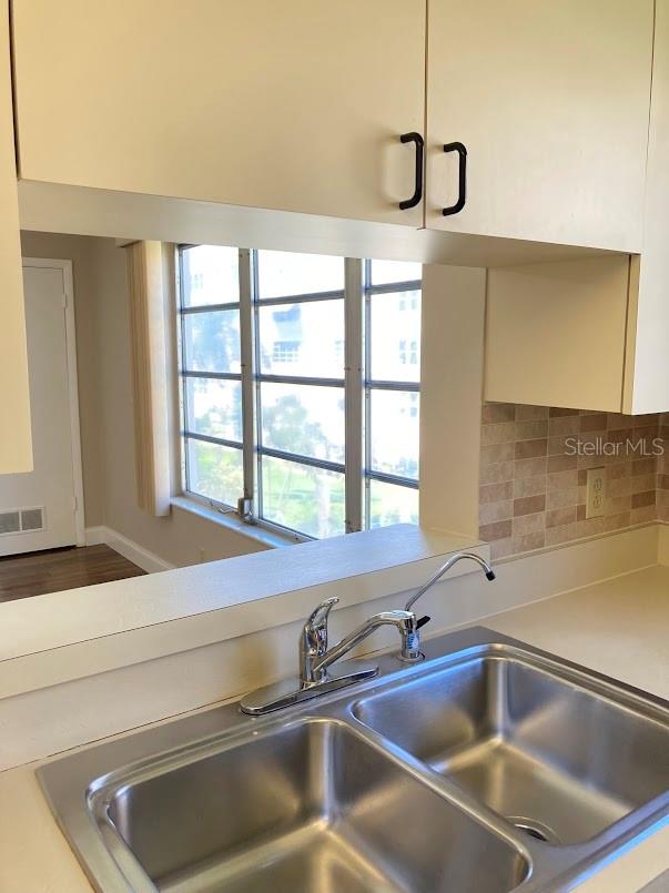 FIVE TOWNS OF ST PETE - Residential Lease