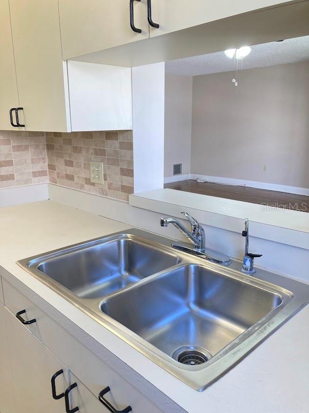 FIVE TOWNS OF ST PETE - Residential Lease