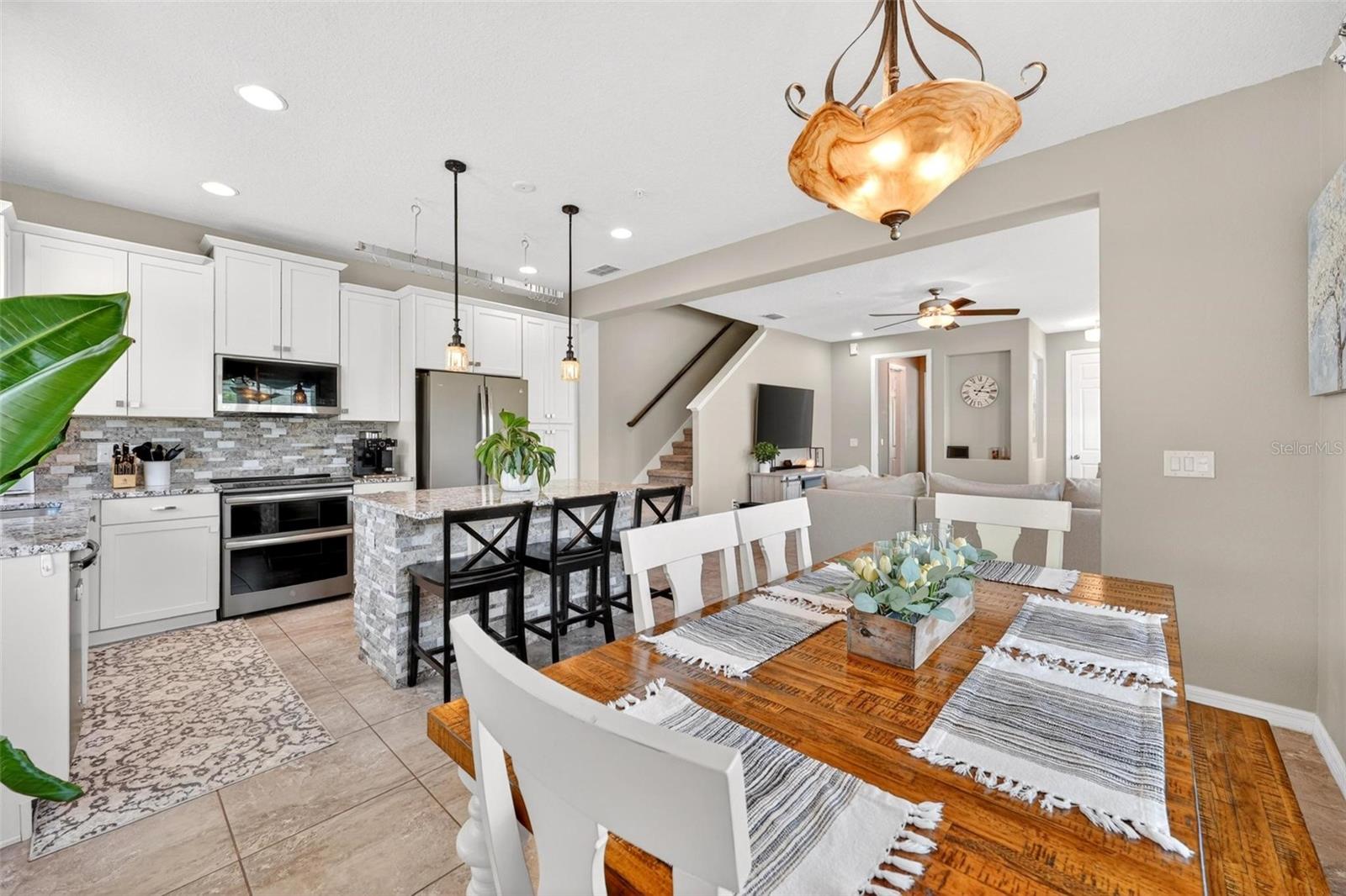 RANDAL PARK - Residential