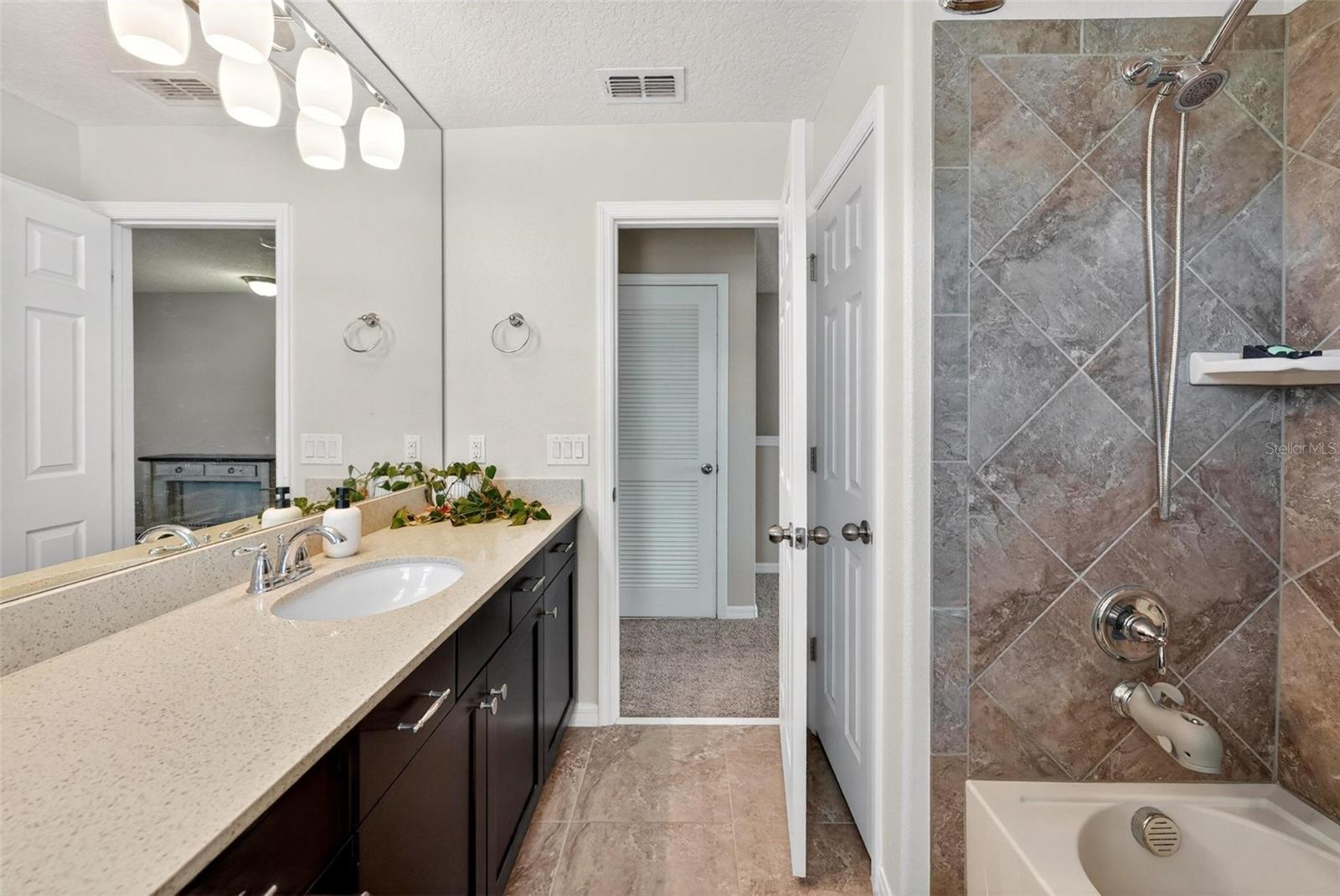 RANDAL PARK - Residential