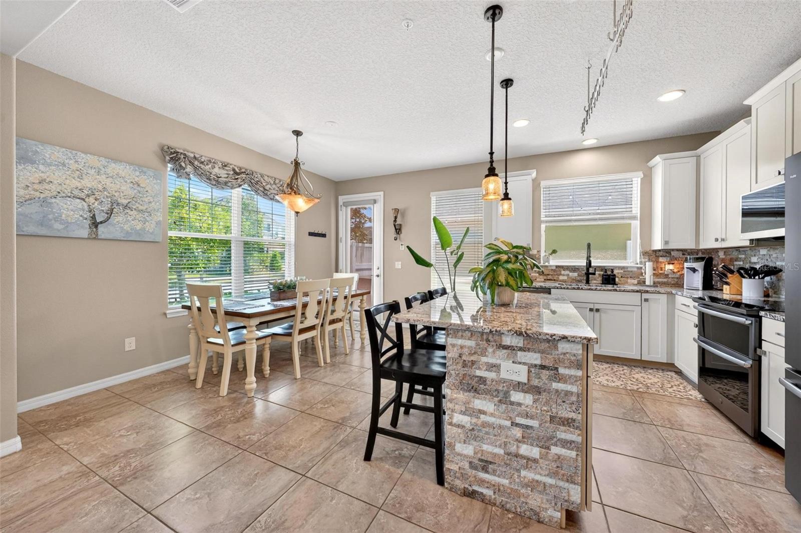 RANDAL PARK - Residential