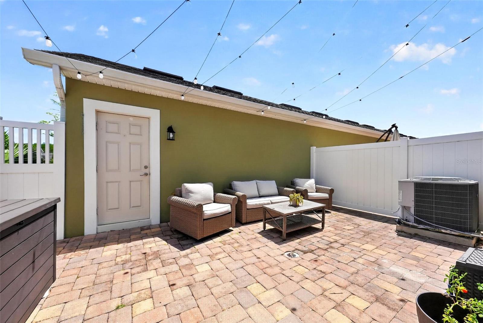 RANDAL PARK - Residential