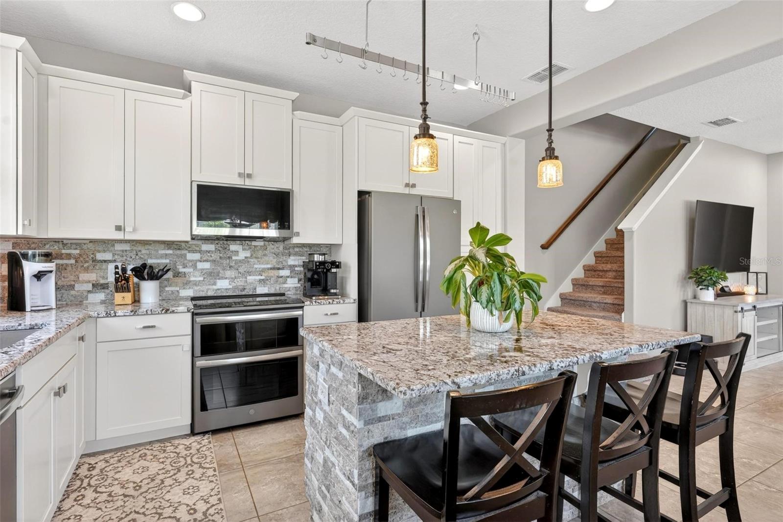 RANDAL PARK - Residential