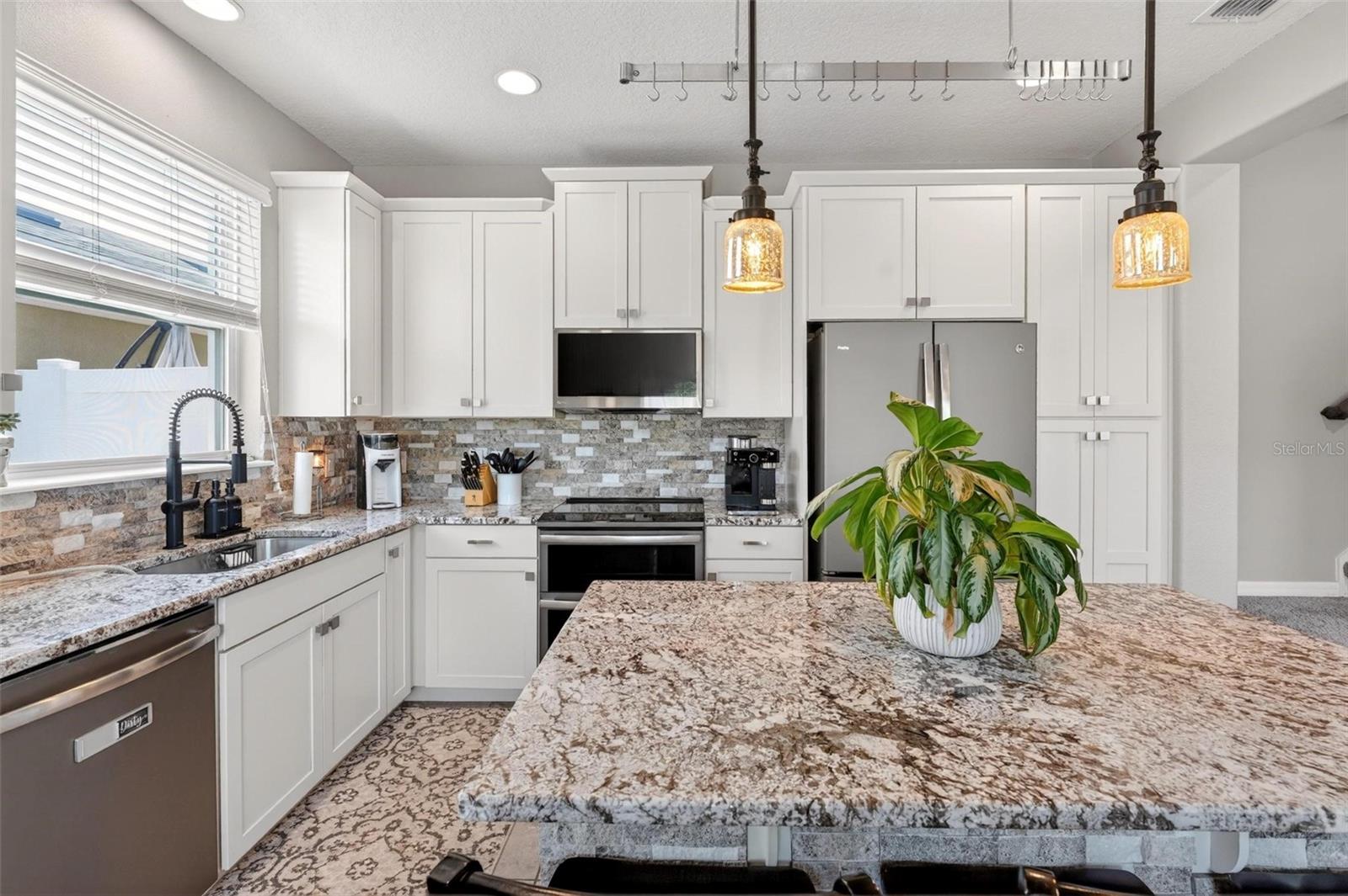 RANDAL PARK - Residential