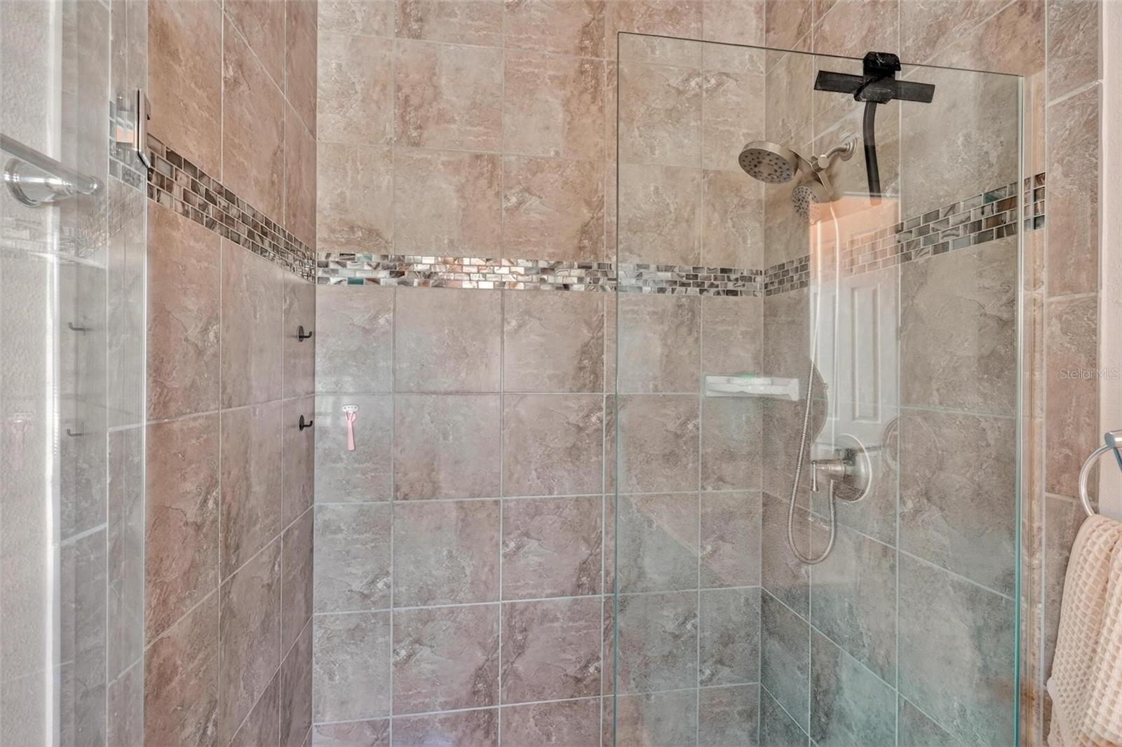 RANDAL PARK - Residential