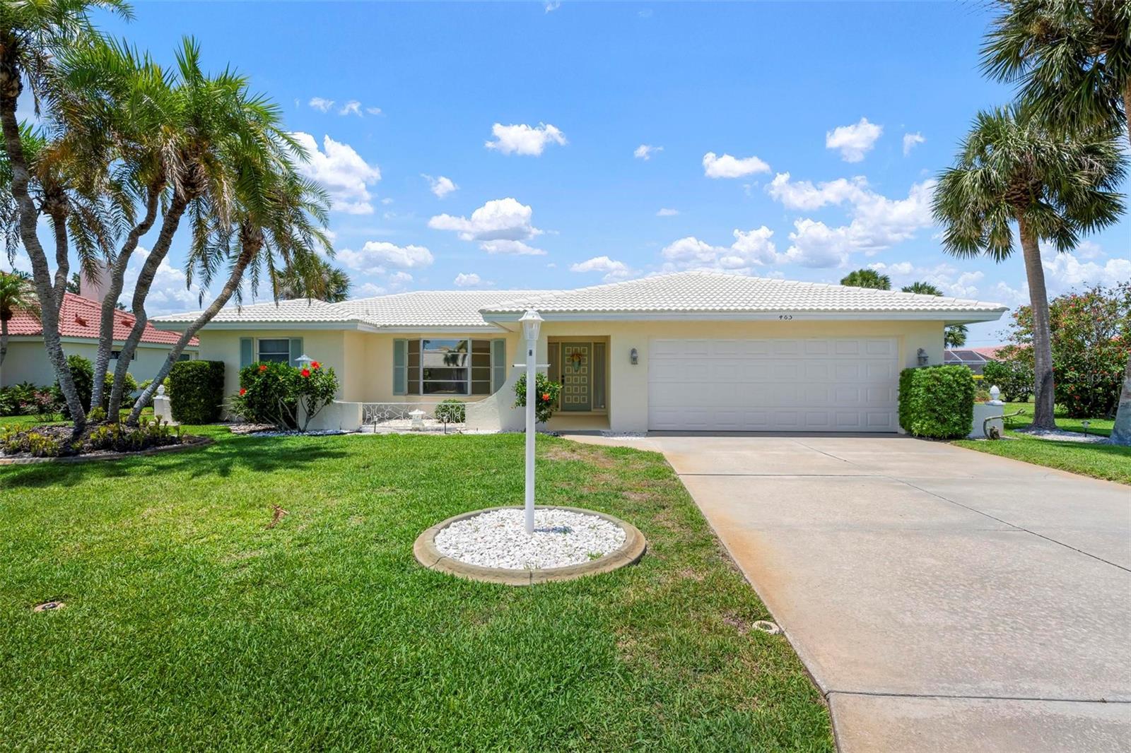 465 LAURENCIN DRIVE