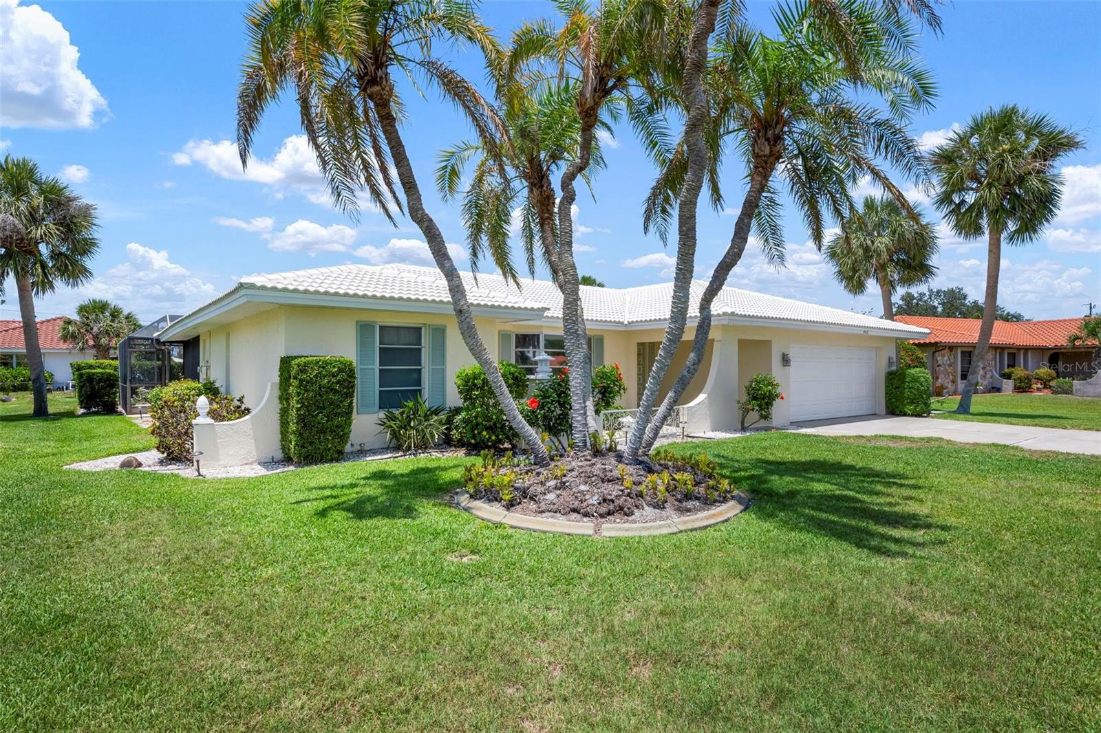 465 LAURENCIN DRIVE