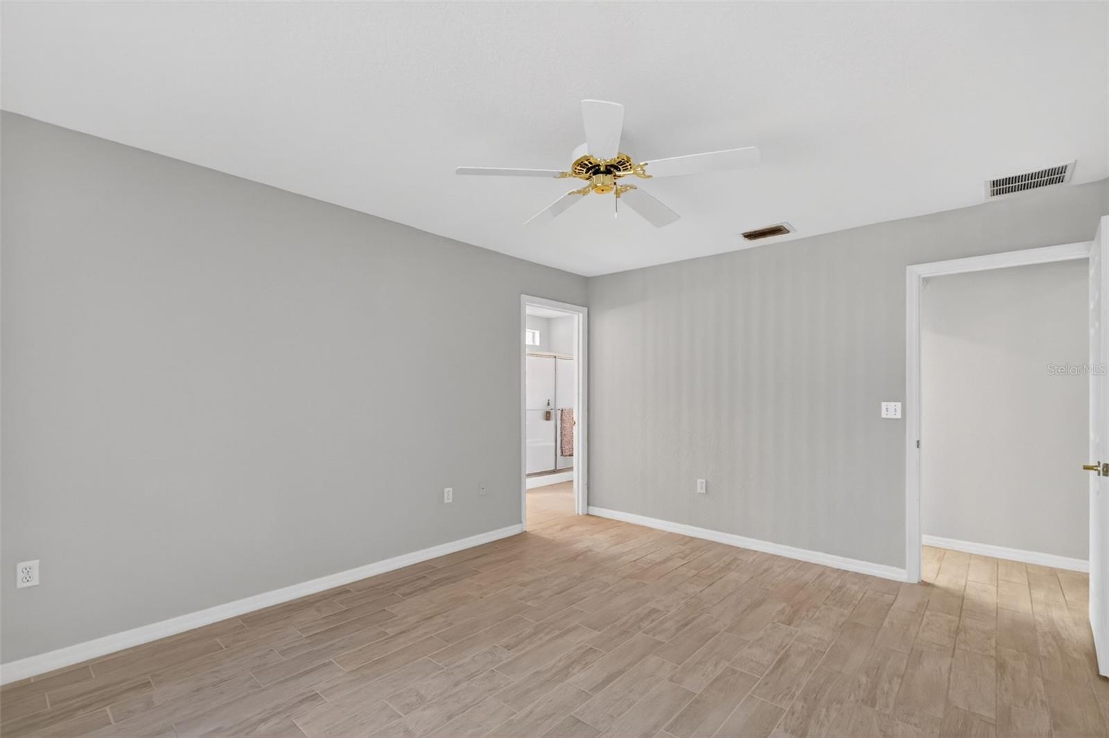 SPRUCE CREEK GOLF AND  COUNTRY CLUB - Residential