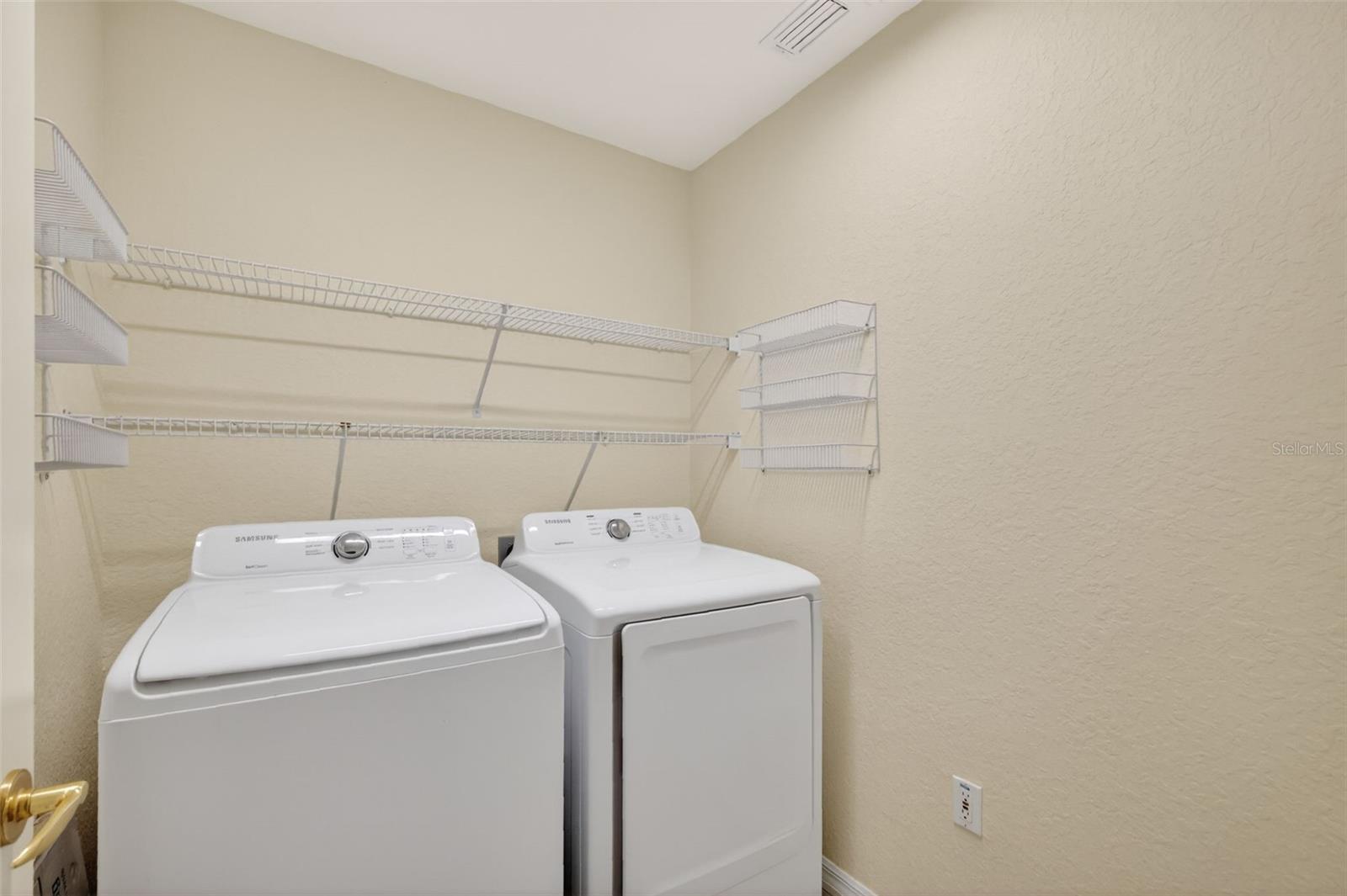 SPRUCE CREEK GOLF AND  COUNTRY CLUB - Residential