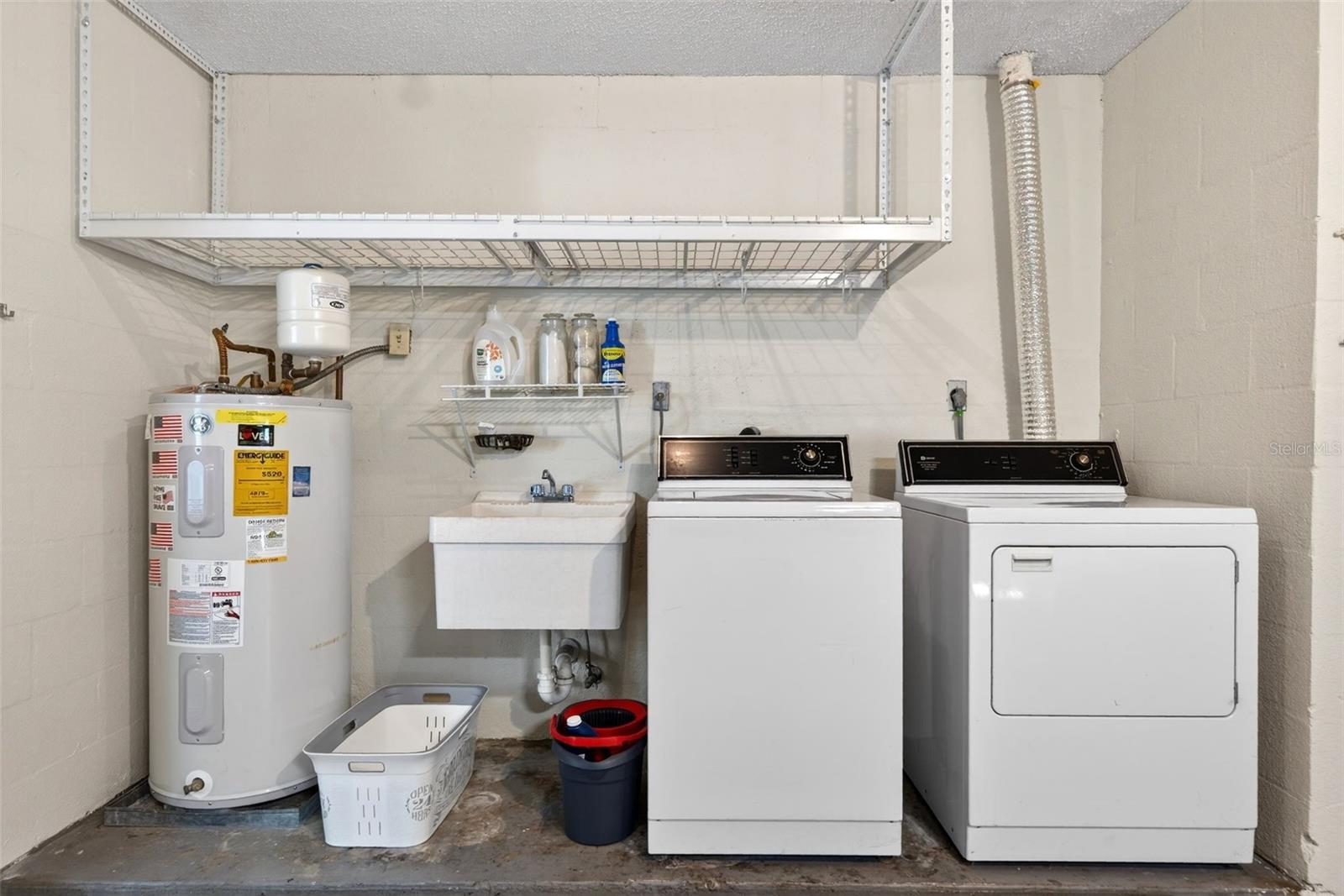 SOUTHWINDS AT FIVE LAKES PH A,6,7,8&11 - Residential