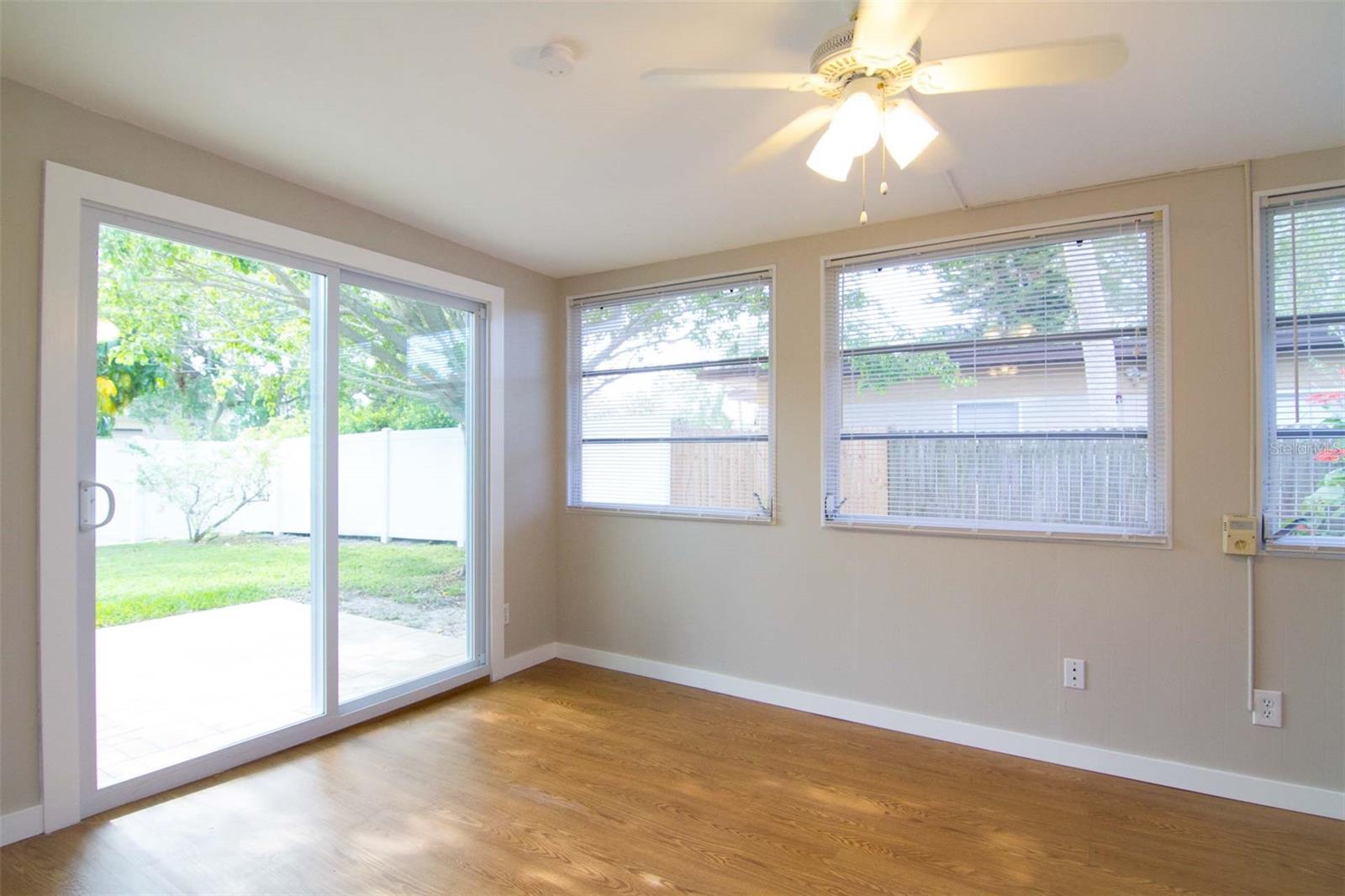 PALM LAKES - Residential Lease