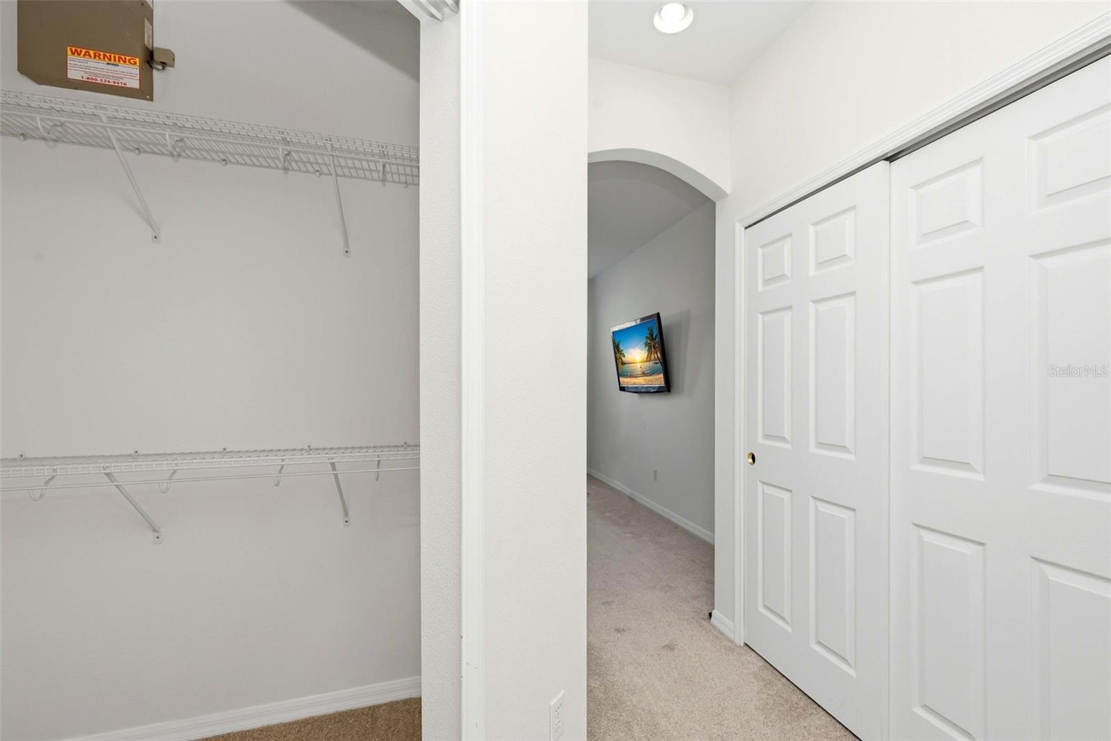 CRESTWOOD HEIGHTS - Residential