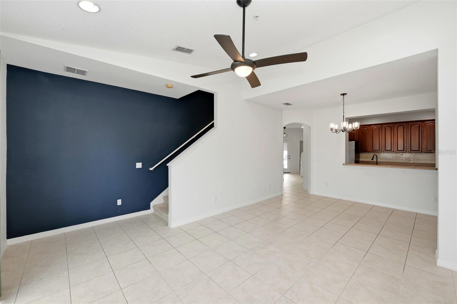 CRESTWOOD HEIGHTS - Residential