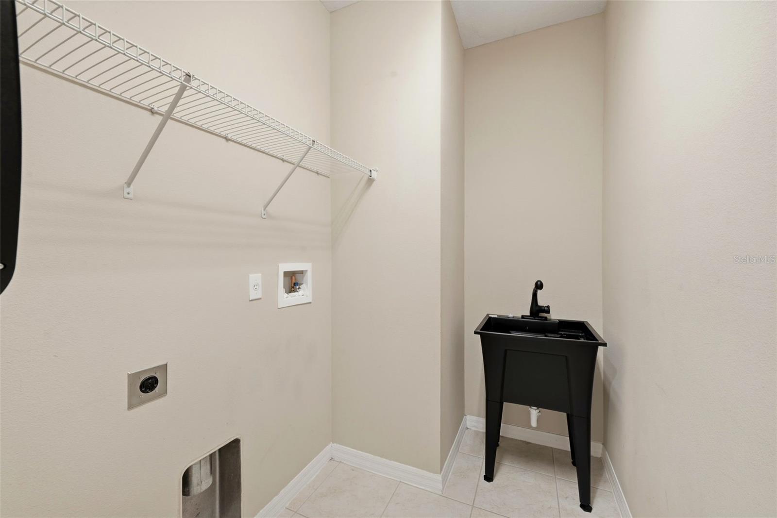 CRESTWOOD HEIGHTS - Residential