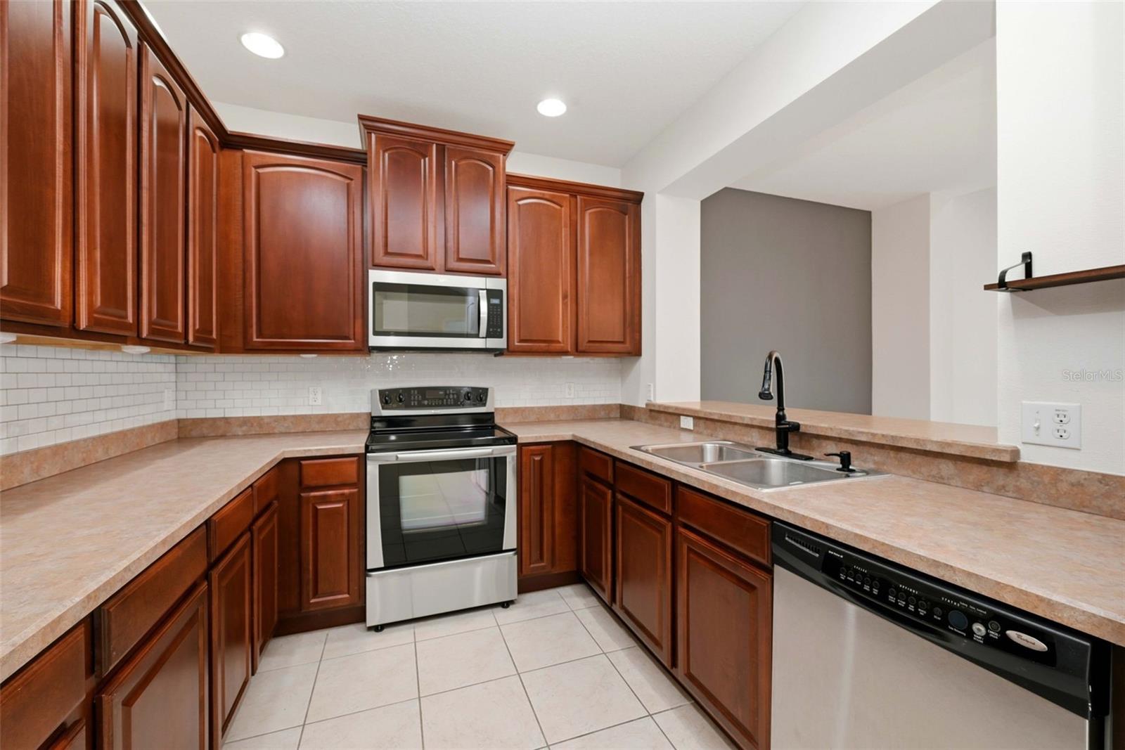 CRESTWOOD HEIGHTS - Residential