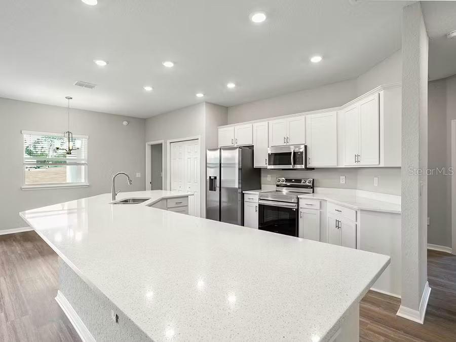 MARION OAKS - Residential