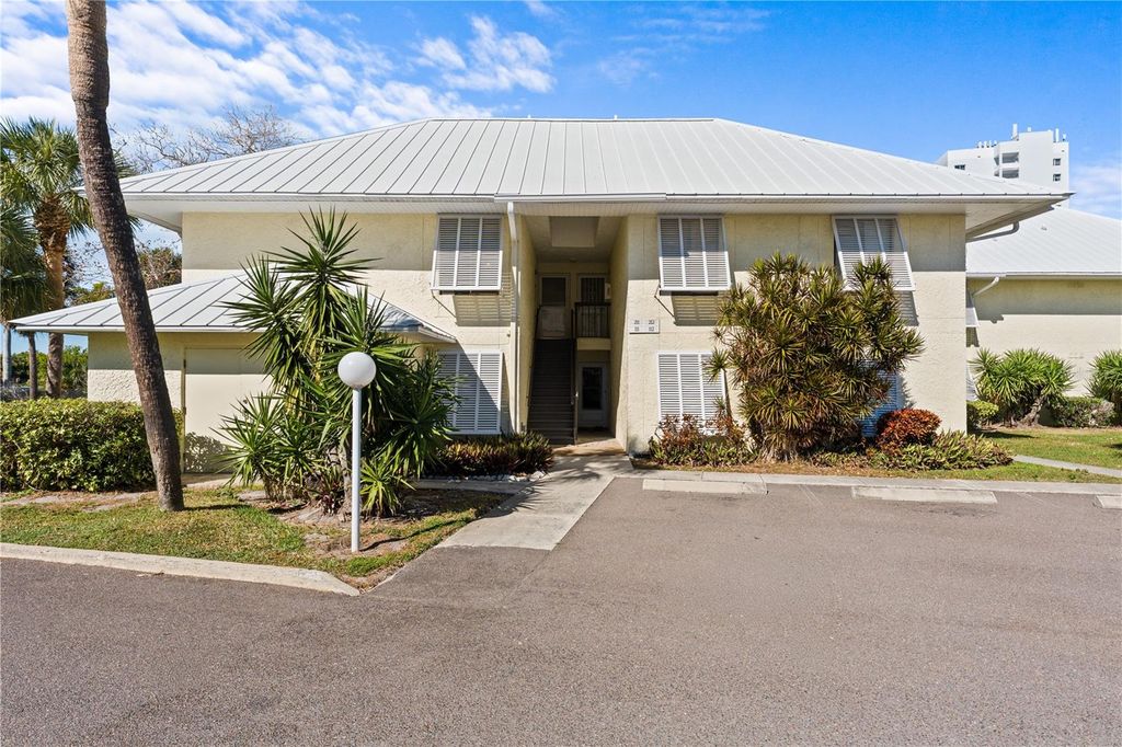 Photo of 7310 Sunshine Skyway Lane S #112, St Petersburg, FL 33711 (MLS # O6375563)