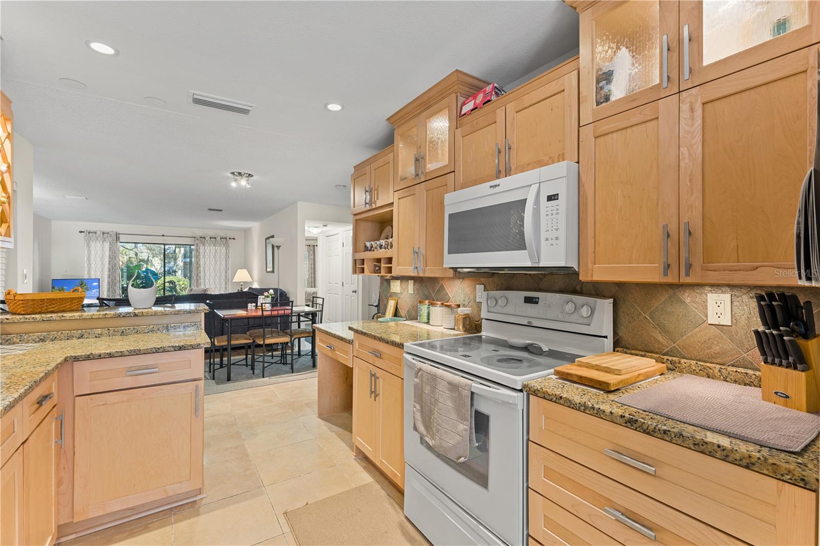 HIDDEN BAY VILLAS CONDO - Residential