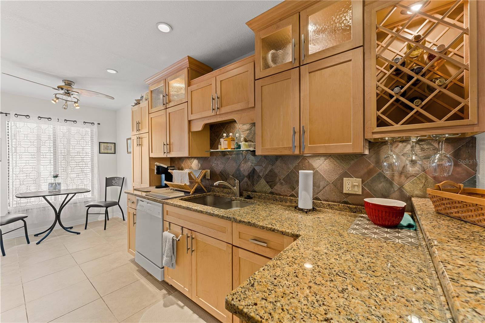 HIDDEN BAY VILLAS CONDO - Residential