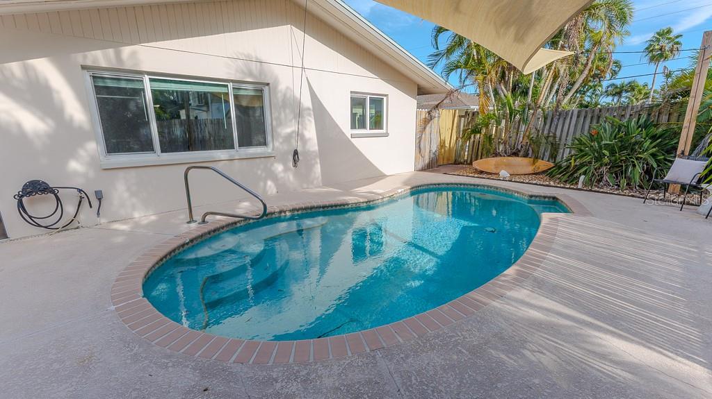 CAPRI ISLE - Residential