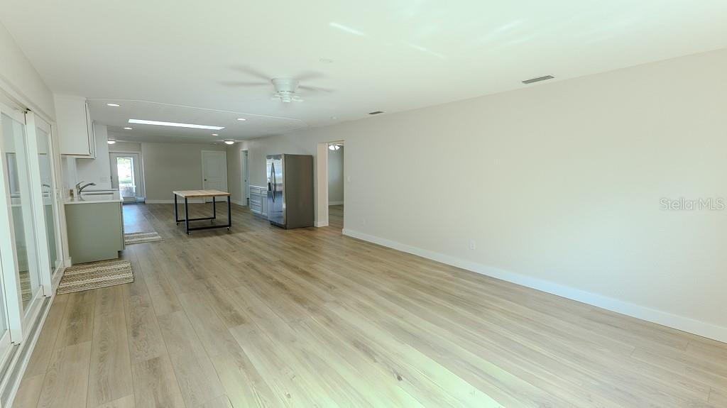 CAPRI ISLE - Residential