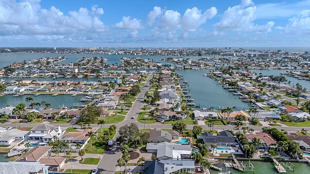 CAPRI ISLE - Residential