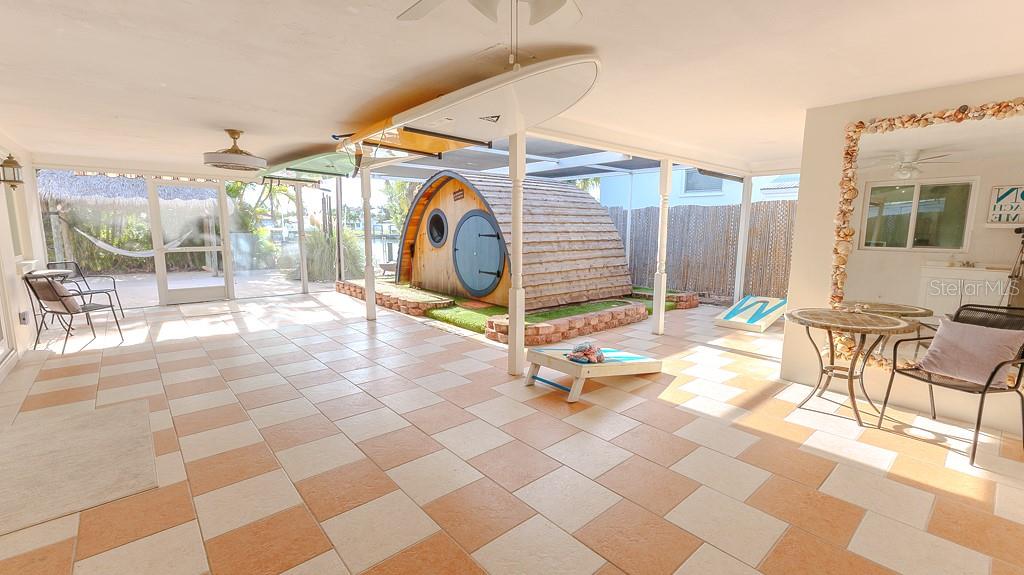 CAPRI ISLE - Residential