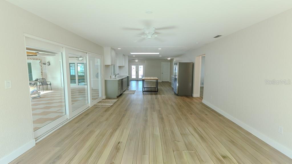 CAPRI ISLE - Residential