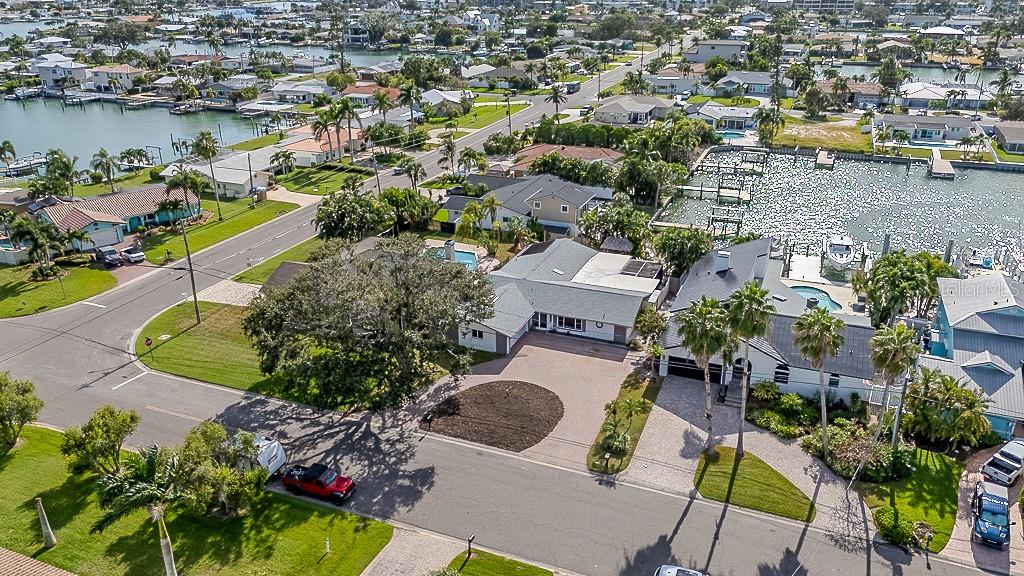 CAPRI ISLE - Residential