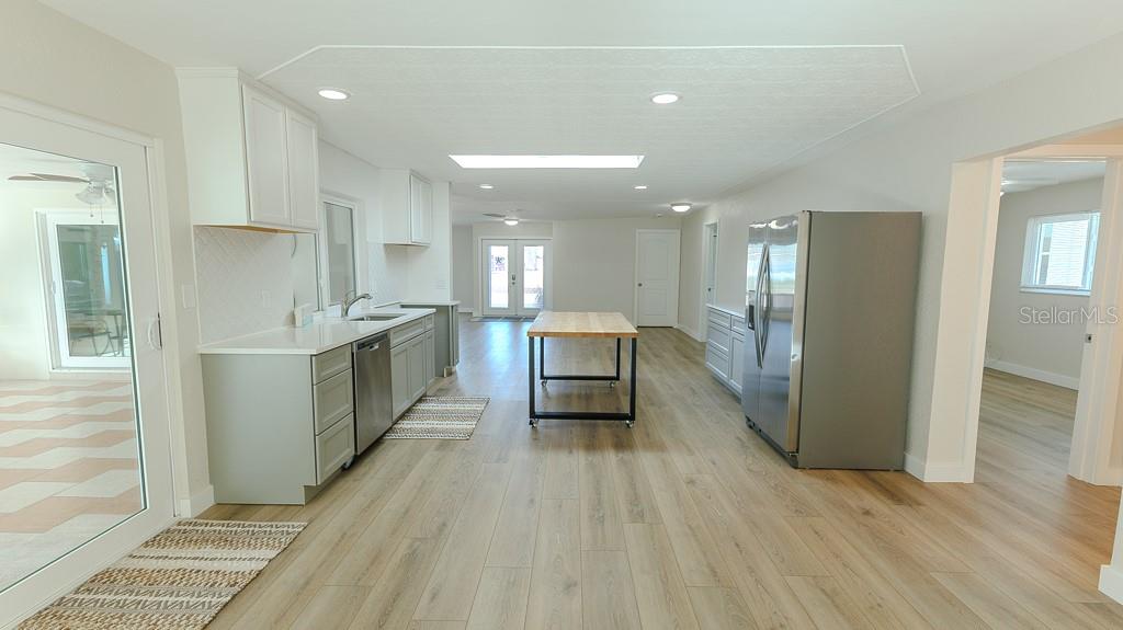 CAPRI ISLE - Residential