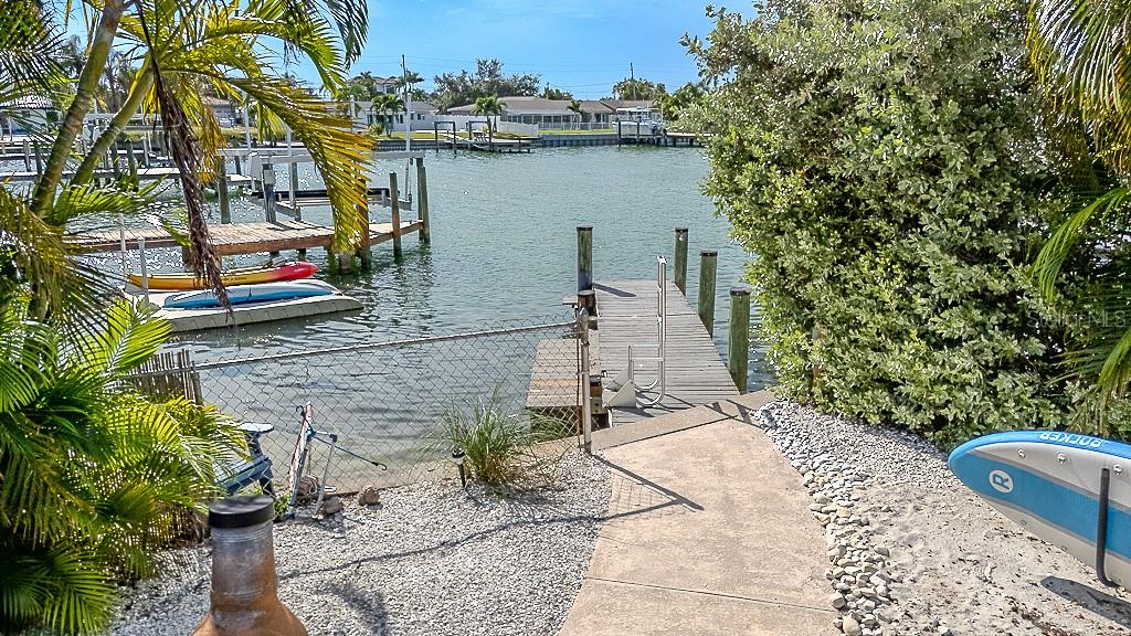 CAPRI ISLE - Residential