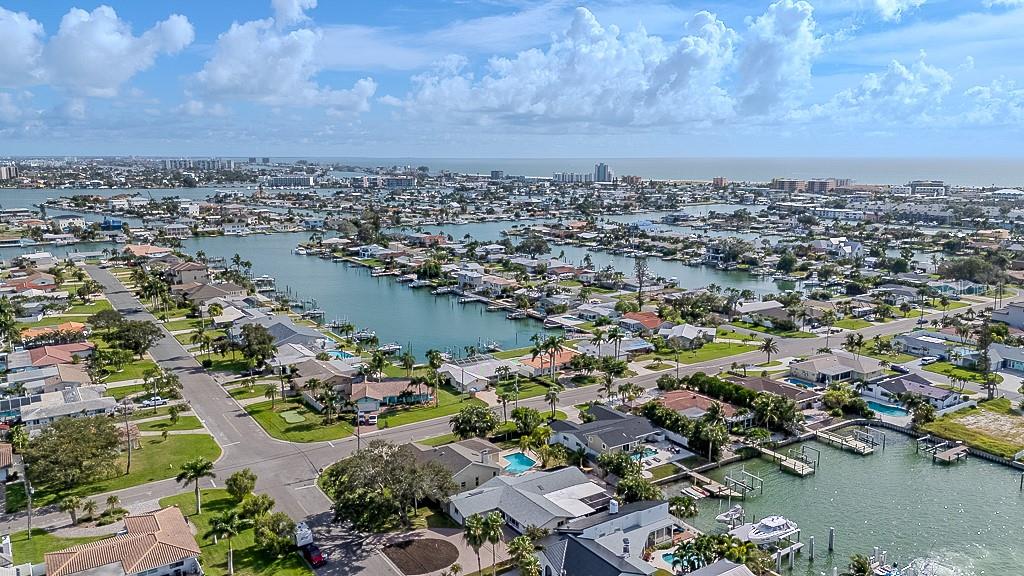 CAPRI ISLE - Residential