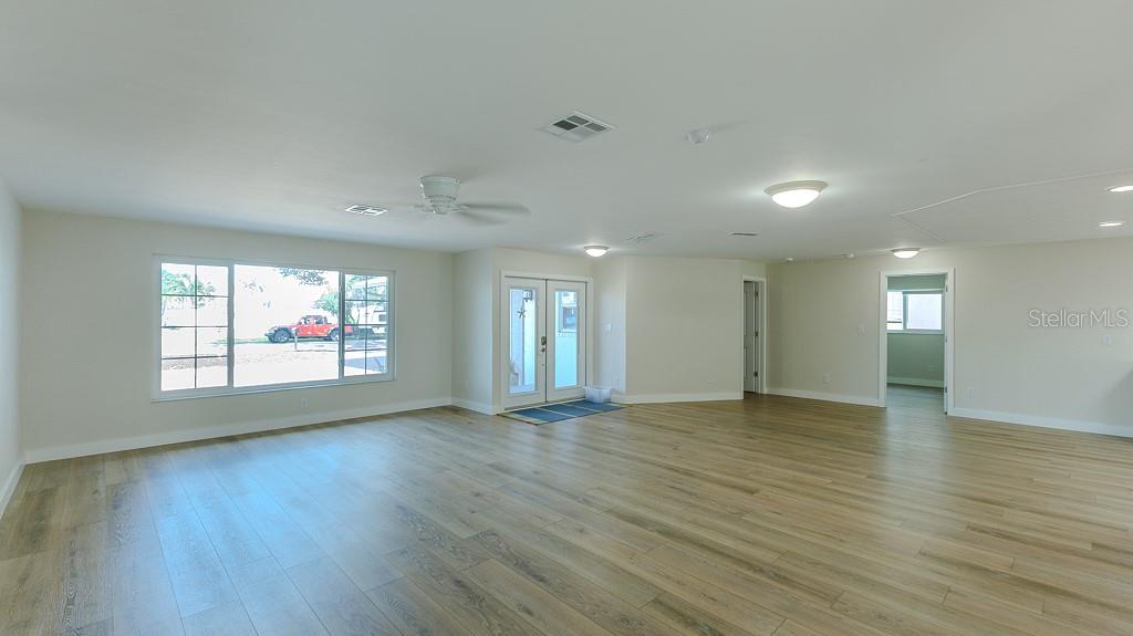 CAPRI ISLE - Residential