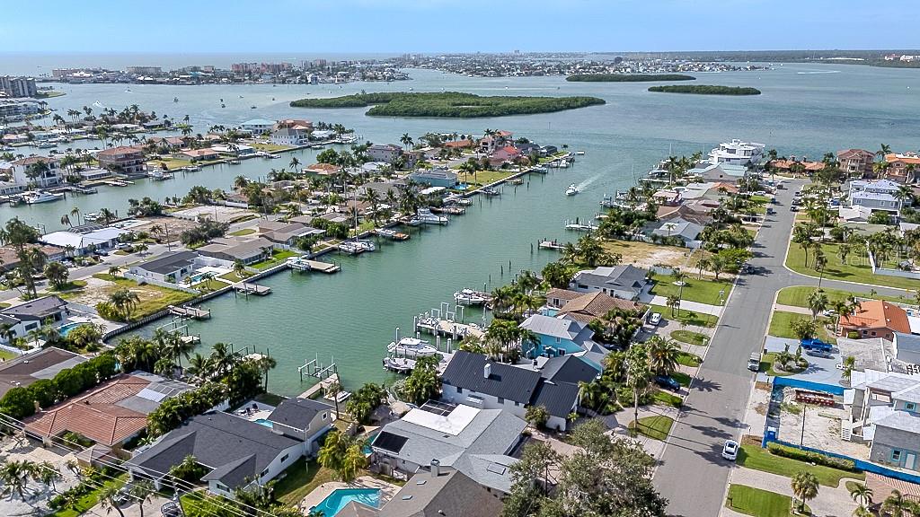 CAPRI ISLE - Residential